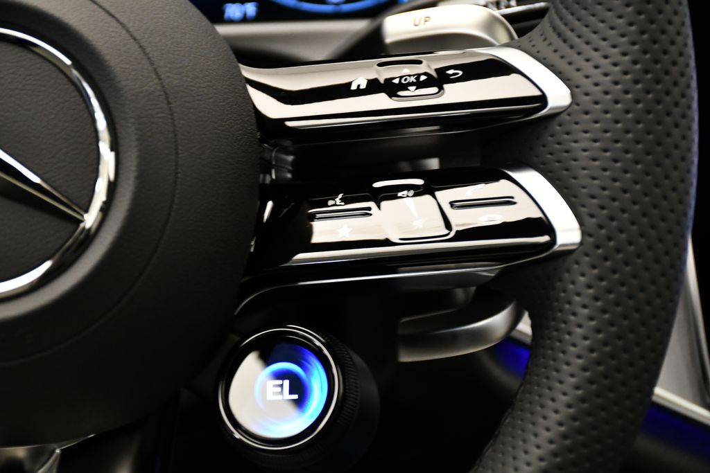 Thumbnail: 2026 Mercedes-Benz E-Class - 25