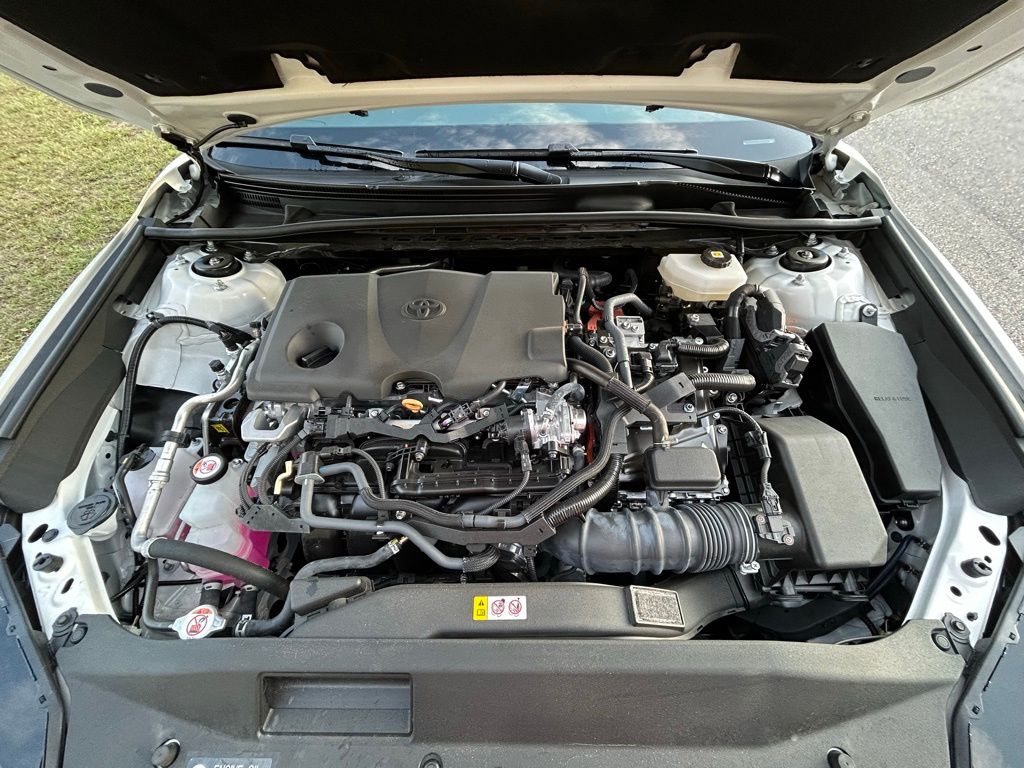 2025 Toyota Camry SE 11