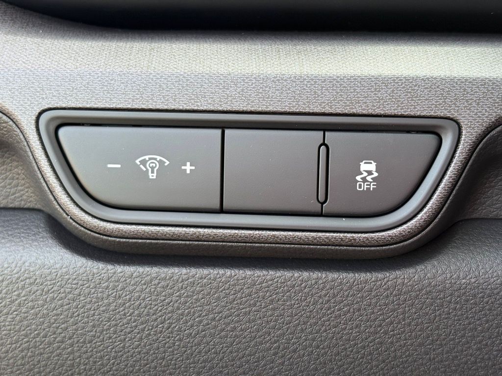 New 2026 Kia Carnival MPV Van