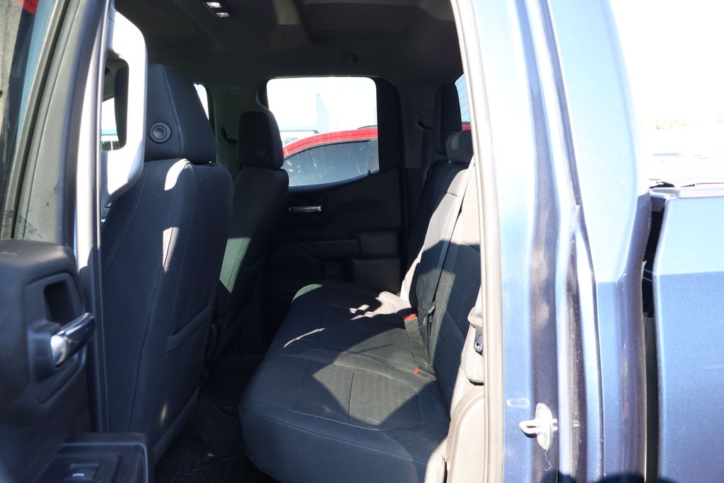 Thumbnail: 2019 Chevrolet Silverado 1500 - 30