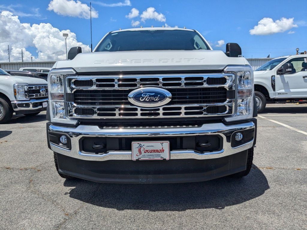 2025 Ford F-550 Super Duty 