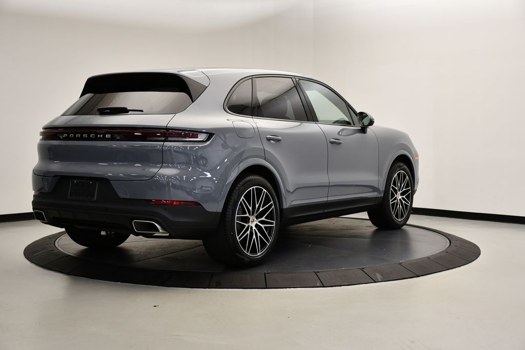 Thumbnail: 2025 Porsche Cayenne - 7
