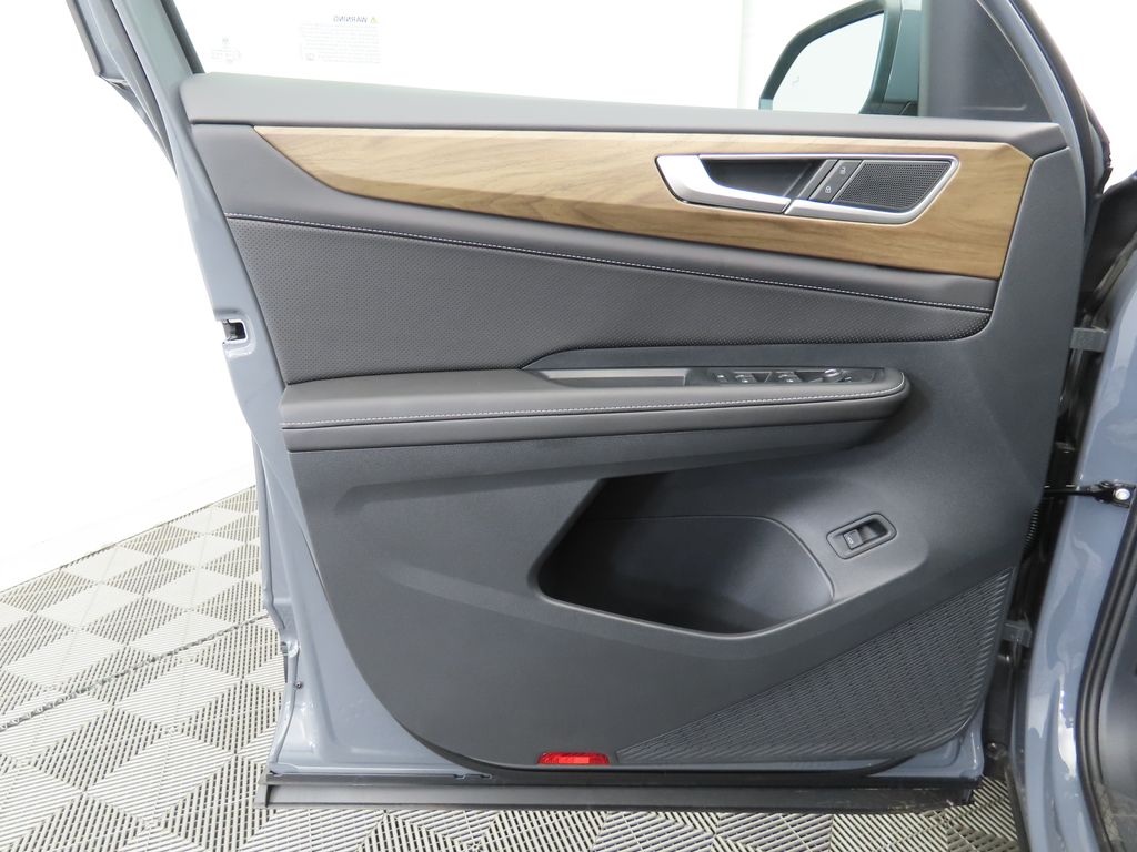 Thumbnail: 2026 Volkswagen Atlas - 24