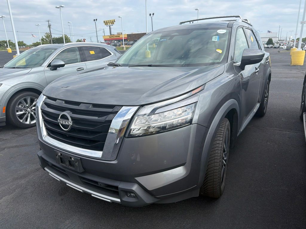 2023 Nissan Pathfinder Platinum 4WD