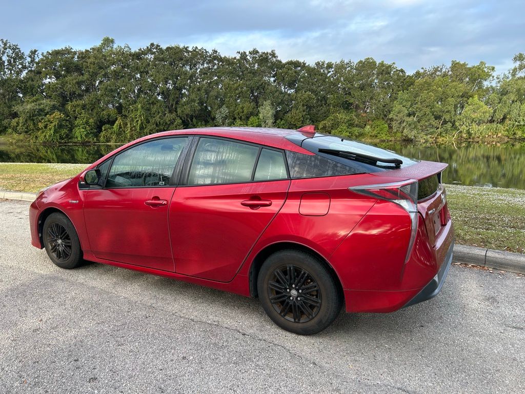 Thumbnail: 2016 Toyota Prius - 3