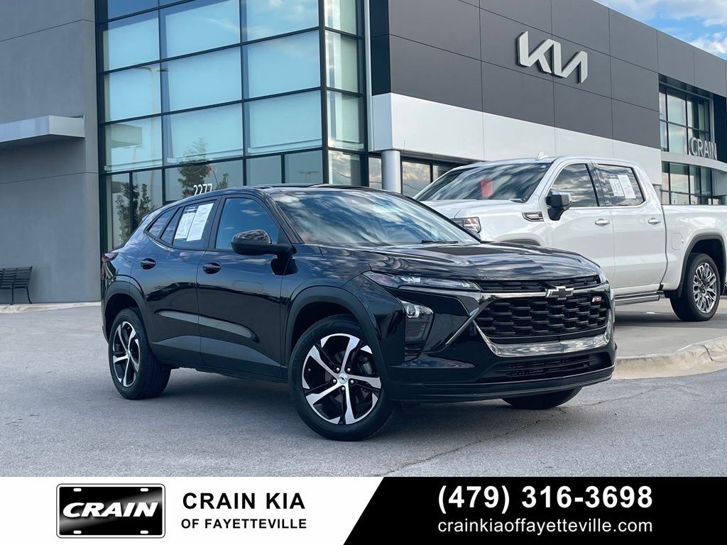 Black Metallic 2025 Chevrolet Trax SUV / Crossover Front-Wheel Drive 6-Speed Automatic
