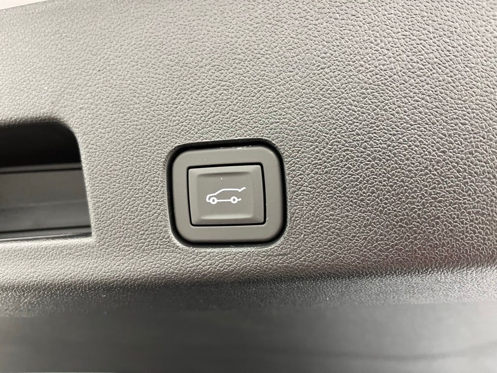 Thumbnail: 2026 Chevrolet Traverse - 23