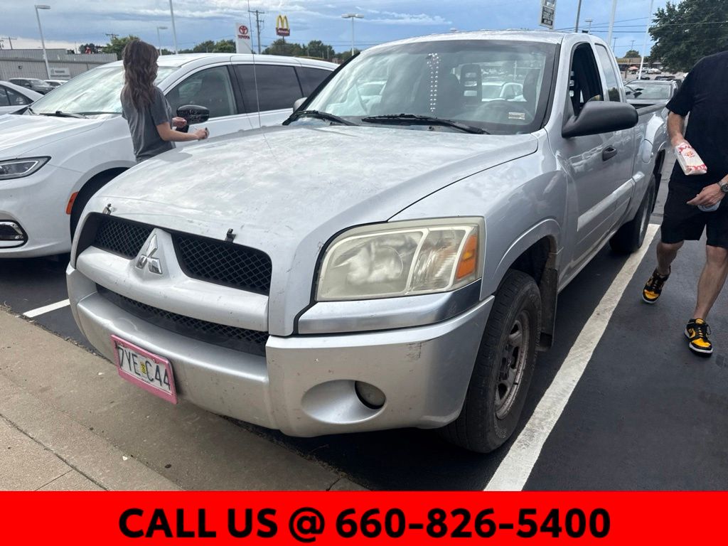 2007 Mitsubishi Raider Pickup Truck Rear-Wheel Drive 4-Speed Automatic Overdrive