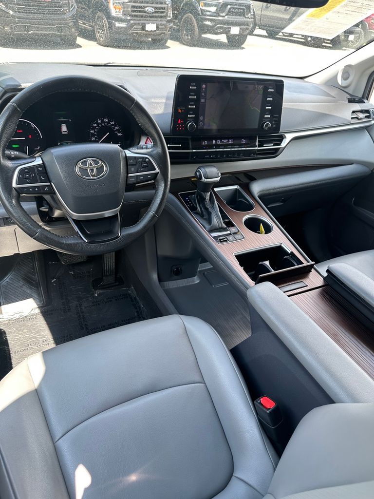 used 2021 Toyota Sienna car, priced at $39,985