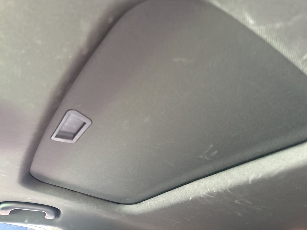 Used 2025 Blue Buick Sport Touring image 18