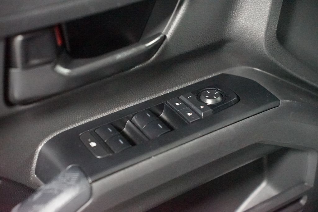 Thumbnail: 2024 Toyota Tacoma - 32