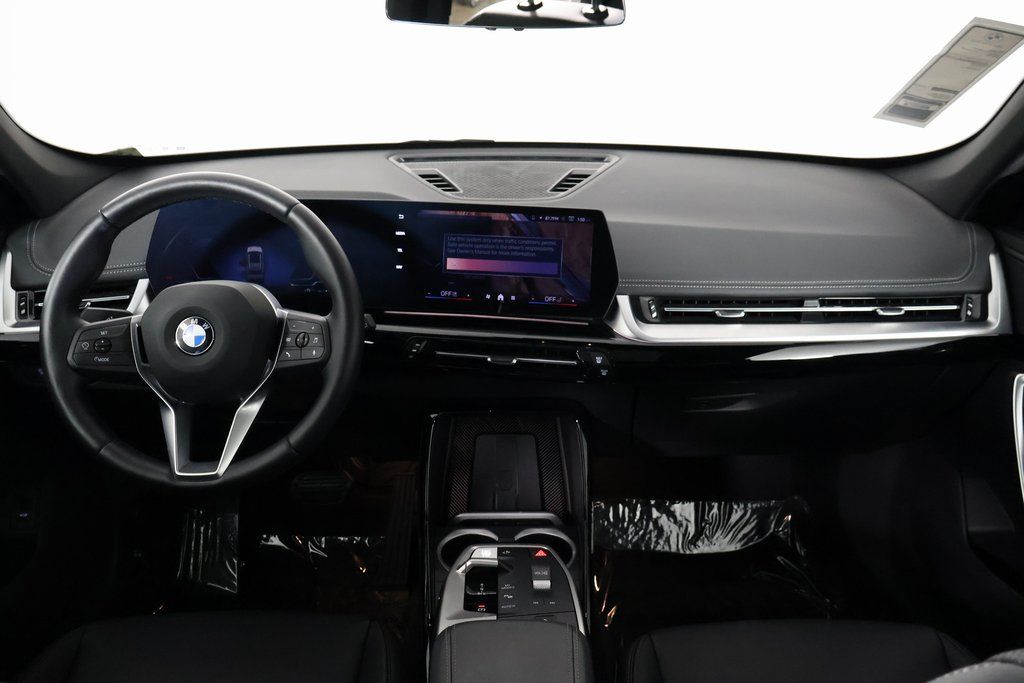 Thumbnail: 2025 BMW X1 - 8