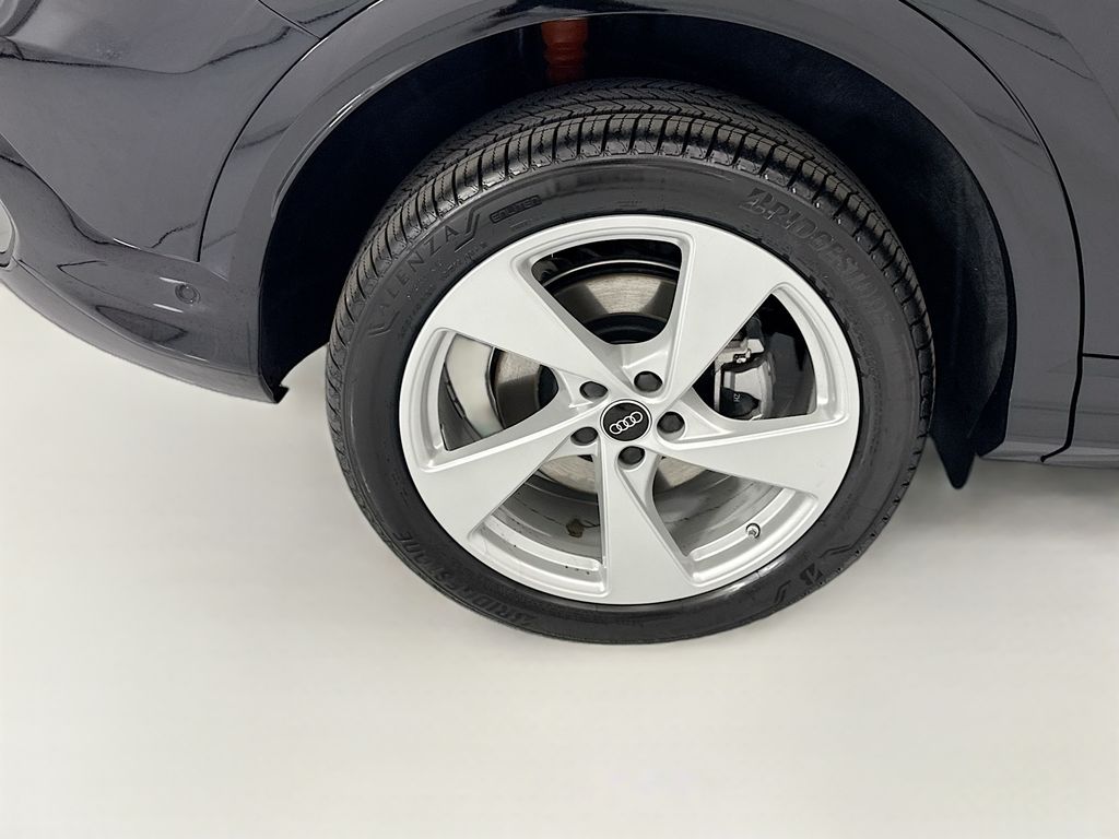 Thumbnail: 2026 Audi Q5 - 32