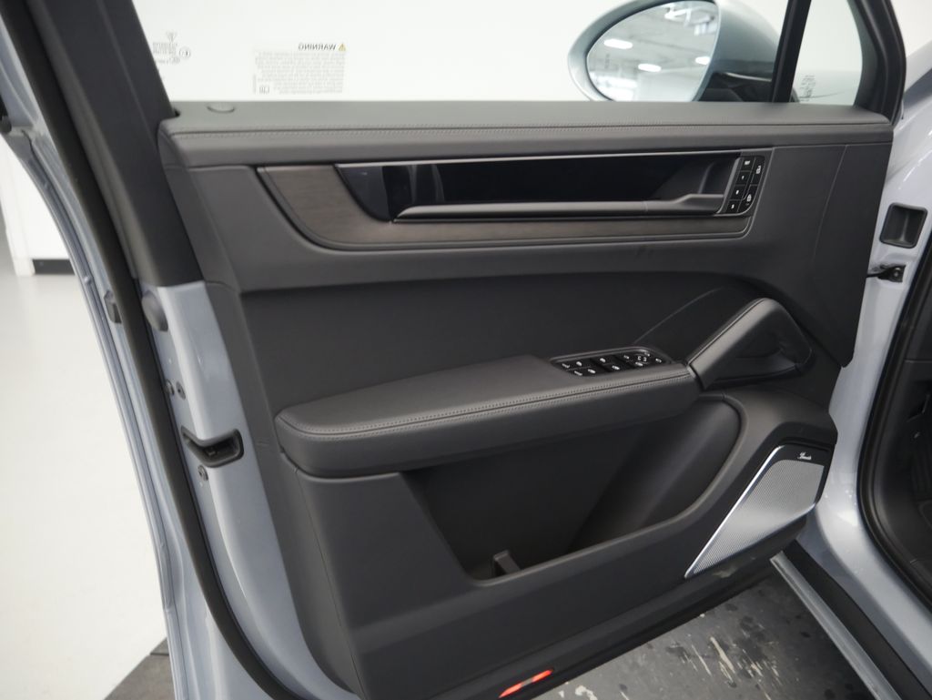 Thumbnail: 2026 Porsche  - 17