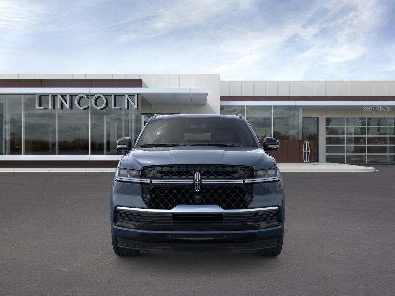Thumbnail: 2025 Lincoln Navigator L - 6