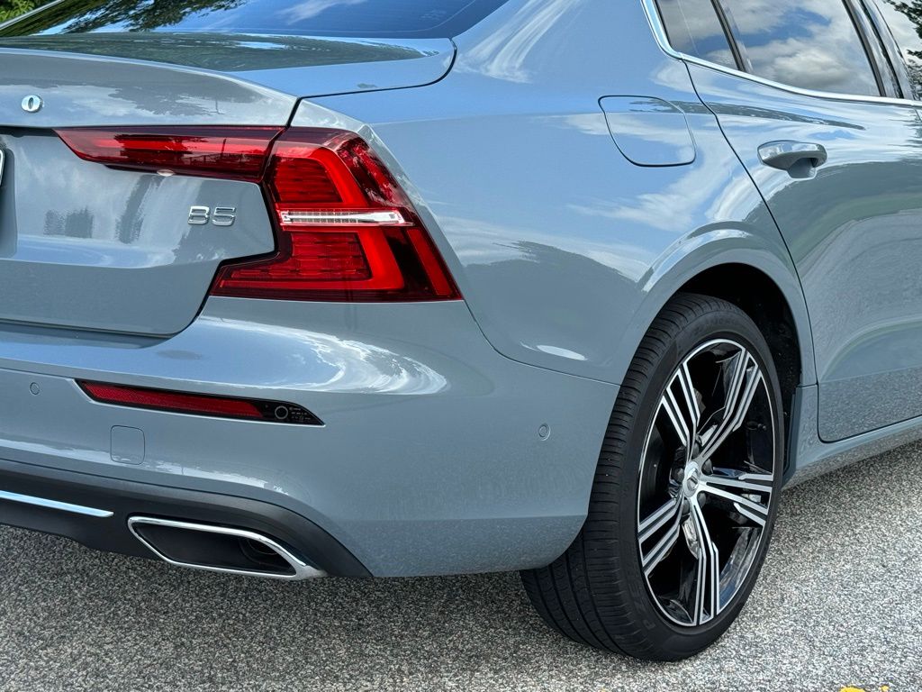 2022 Volvo S60 B5 Inscription 14