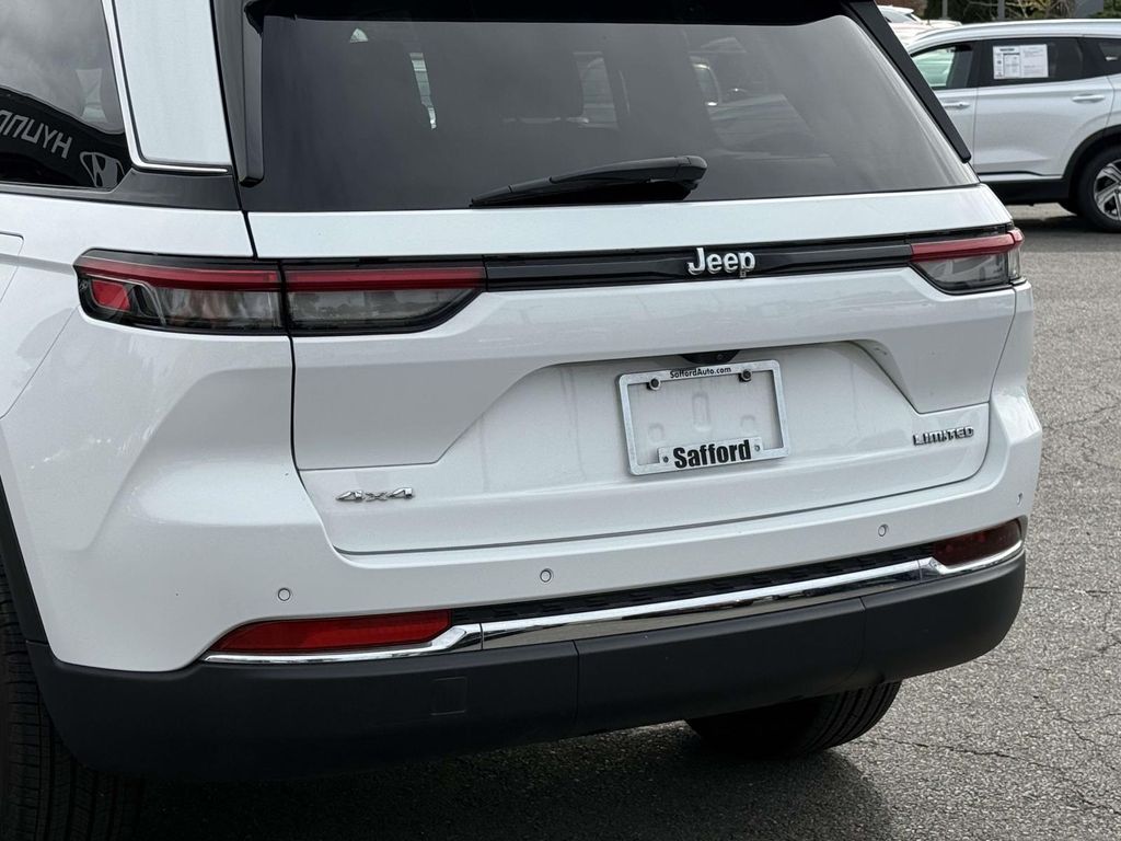 Used 2023 White Jeep Limited image 12
