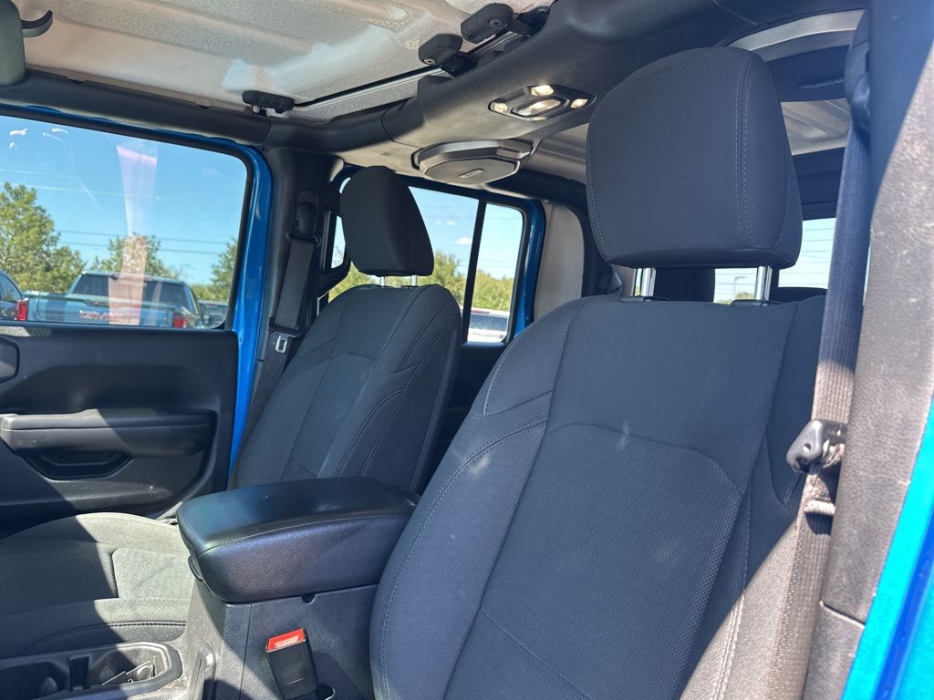 Used Car 2021 Jeep Gladiator  Sport For Sale Under $35,000 In Austin, Texas