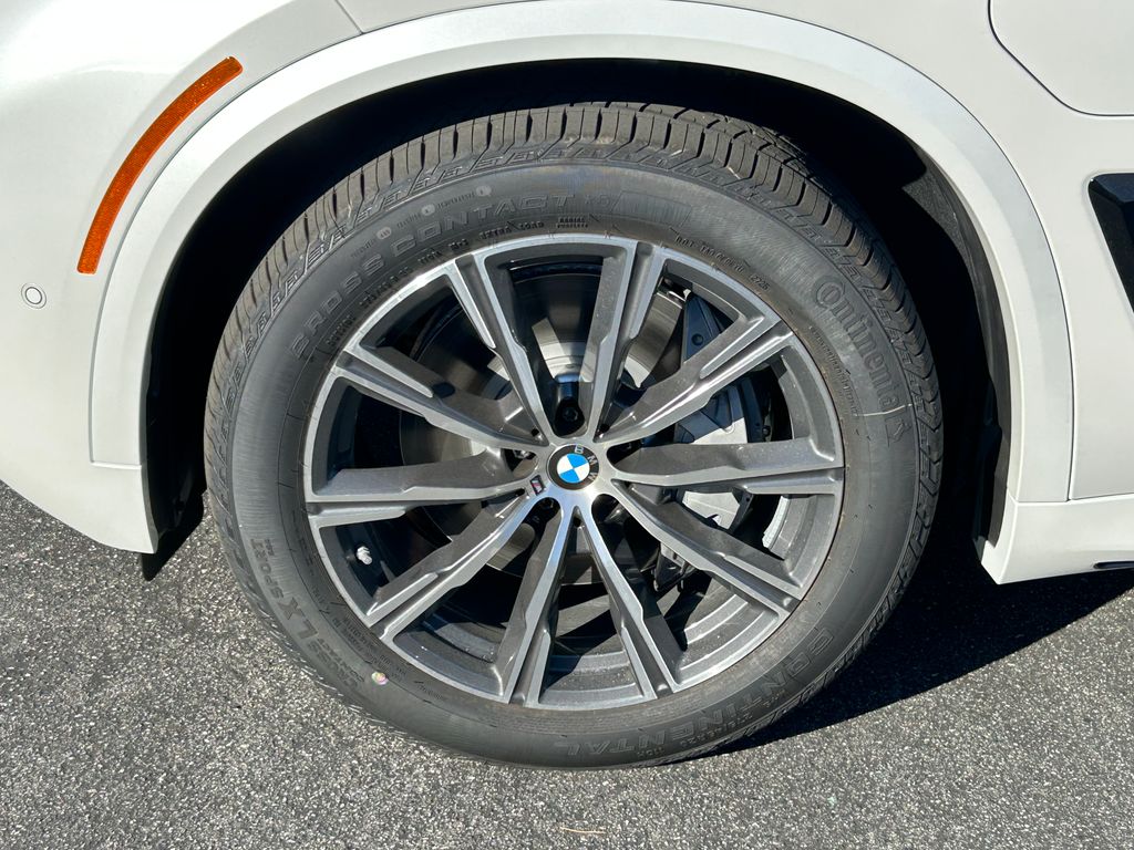 Thumbnail: 2026 BMW X5 - 9