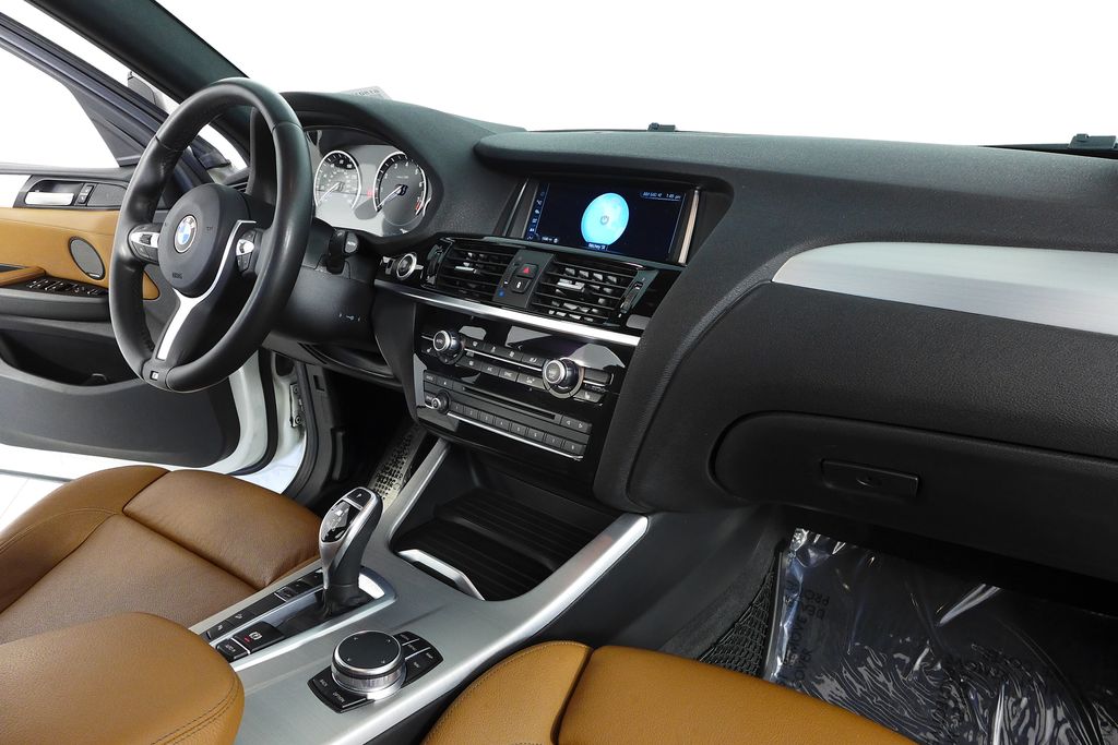 Thumbnail: 2018 BMW X4 - 13