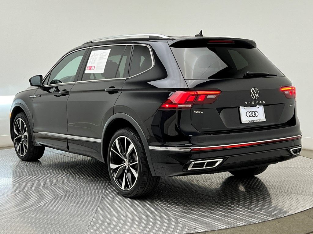 Thumbnail: 2023 Volkswagen Tiguan - 4