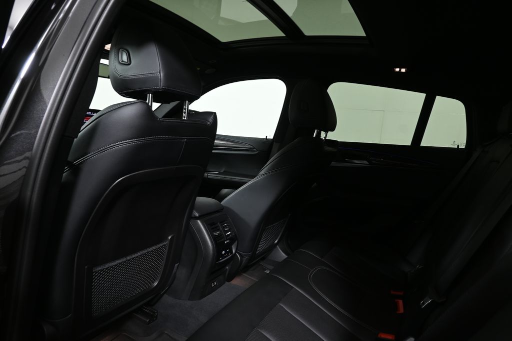 Thumbnail: 2023 BMW X4 - 7