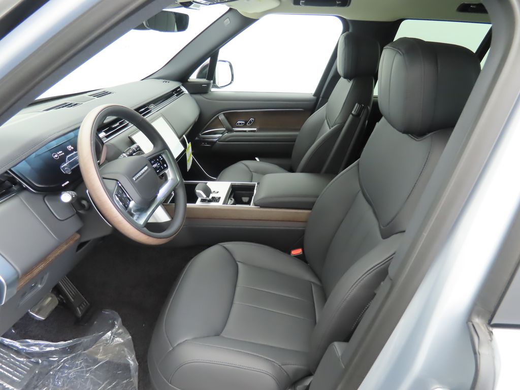 Thumbnail: 2025 Land Rover Range Rover - 20