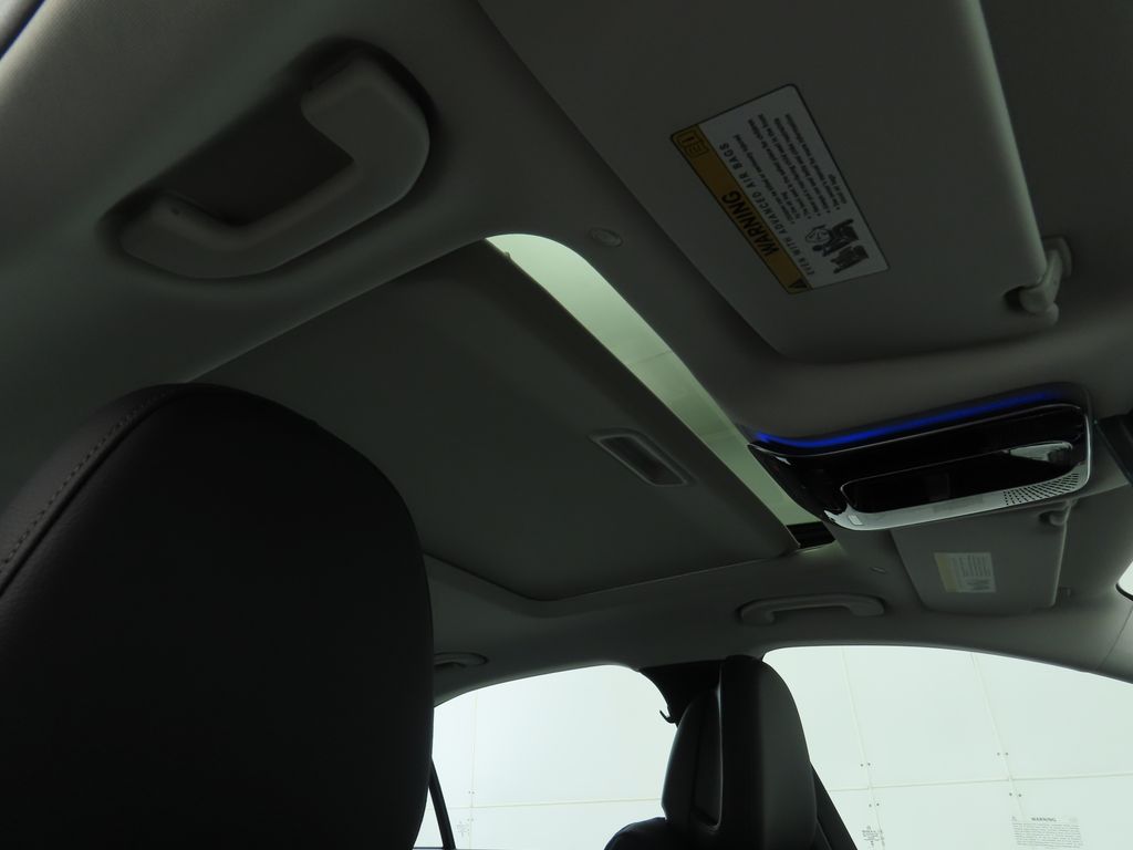 Thumbnail: 2025 Mercedes-Benz C-Class - 18