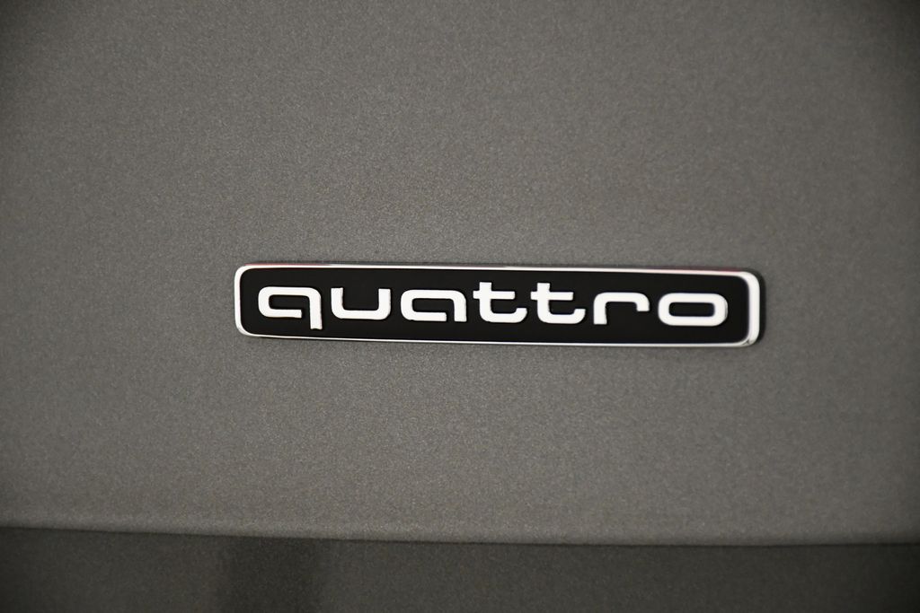 2025 Audi Q3  10