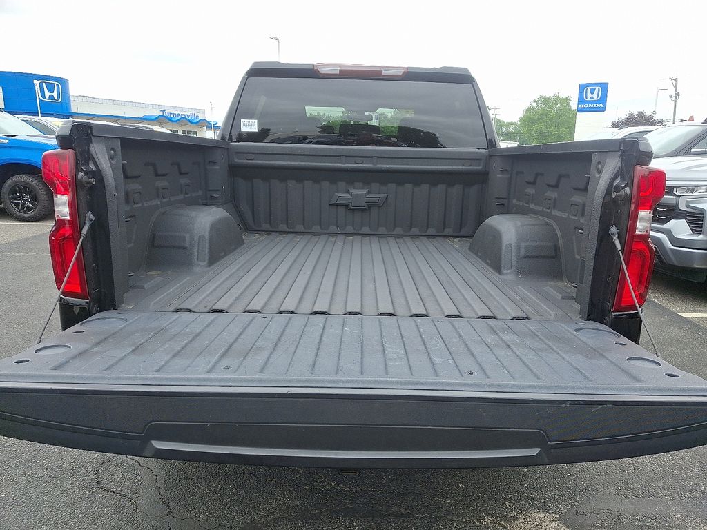 Thumbnail: 2022 Chevrolet Silverado 1500 - 29