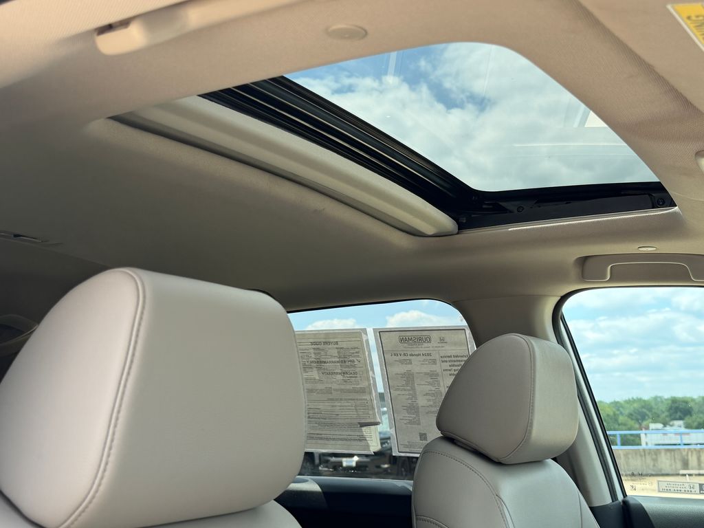2025 Honda CR-V LX - Photo 11