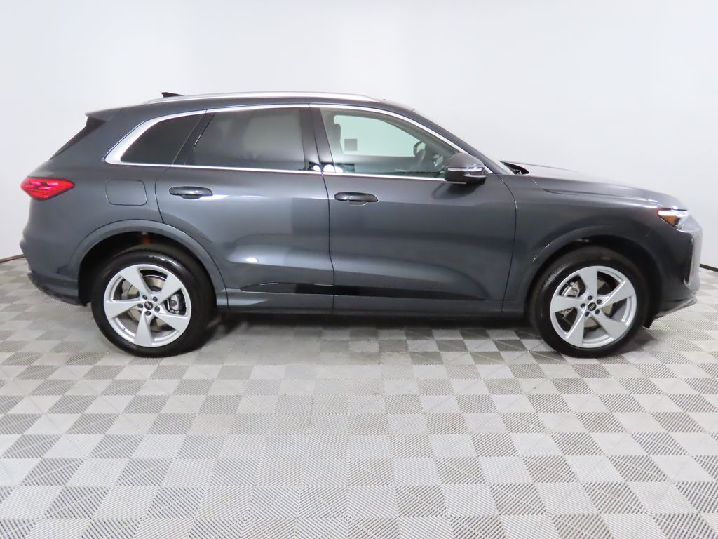 Thumbnail: 2025 Audi Q5 - 6