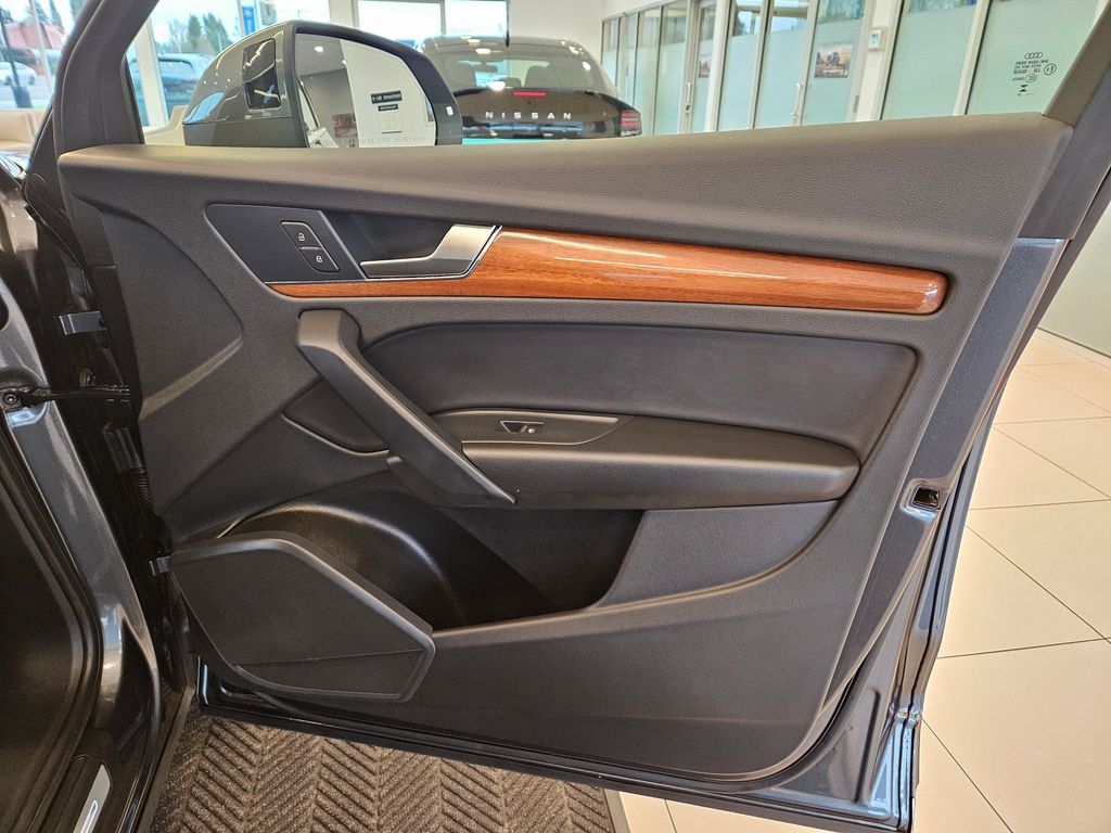 2023 Audi Q5 45 S line Premium