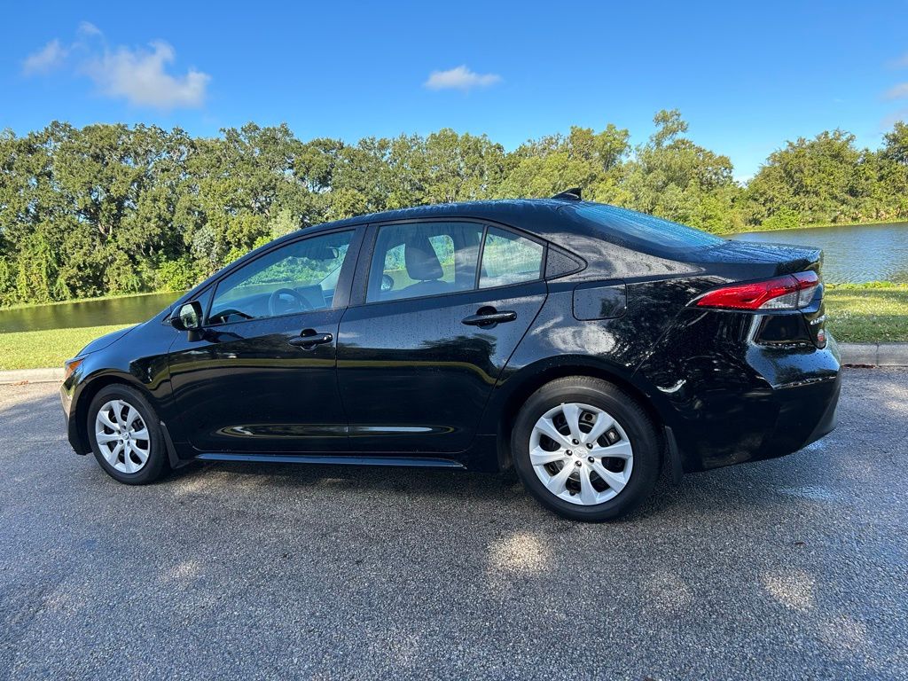 Thumbnail: 2024 Toyota Corolla - 3