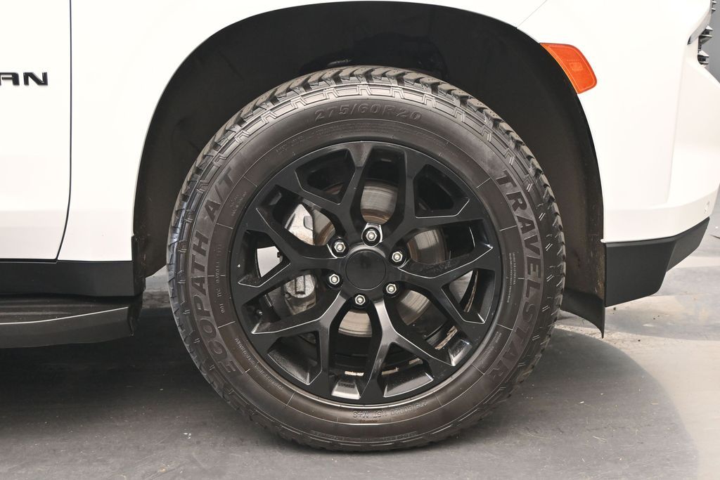 2023 Chevrolet Suburban 4WD RST