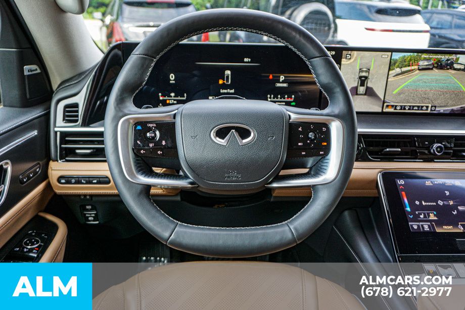 Used 2025 Black INFINITI LUXE image 30