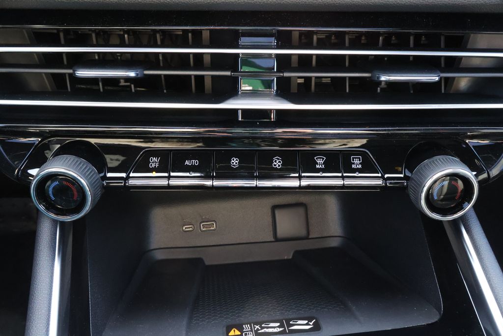 Thumbnail: 2026 Chevrolet Traverse - 31