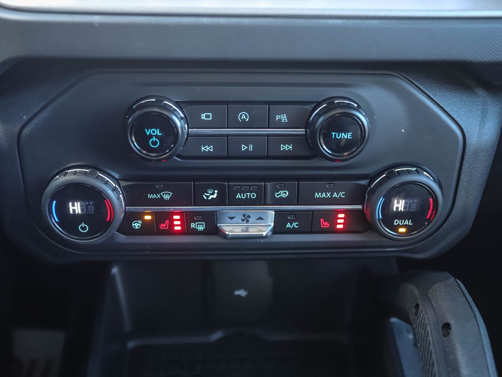 Thumbnail: 2024 Ford Bronco - 18