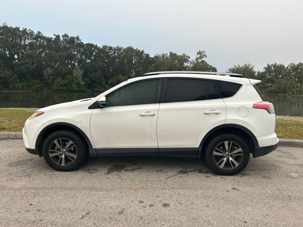 Thumbnail: 2018 Toyota RAV4 - 2