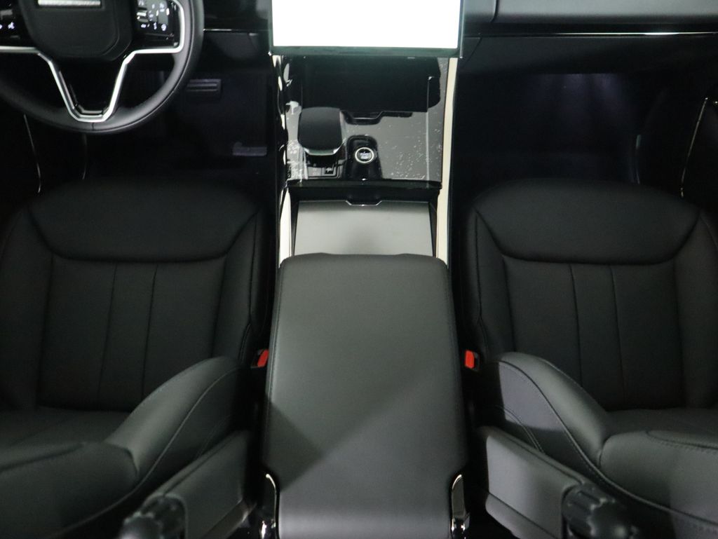 Thumbnail: 2025 Land Rover Range Rover Sport - 18