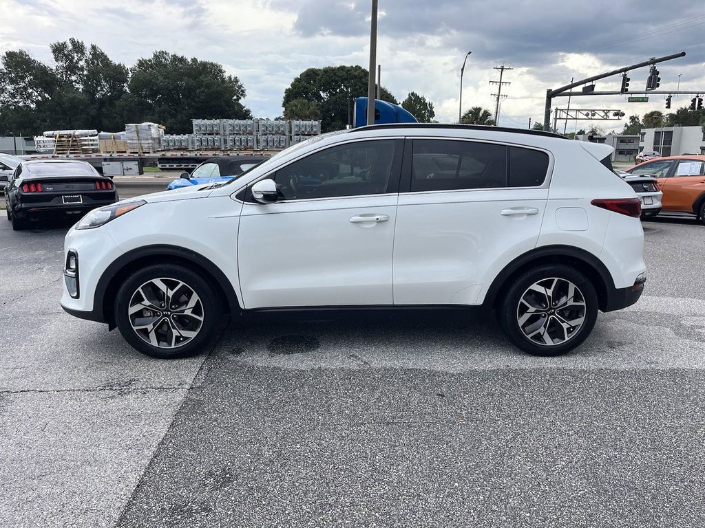 2022 Kia Sportage EX 8