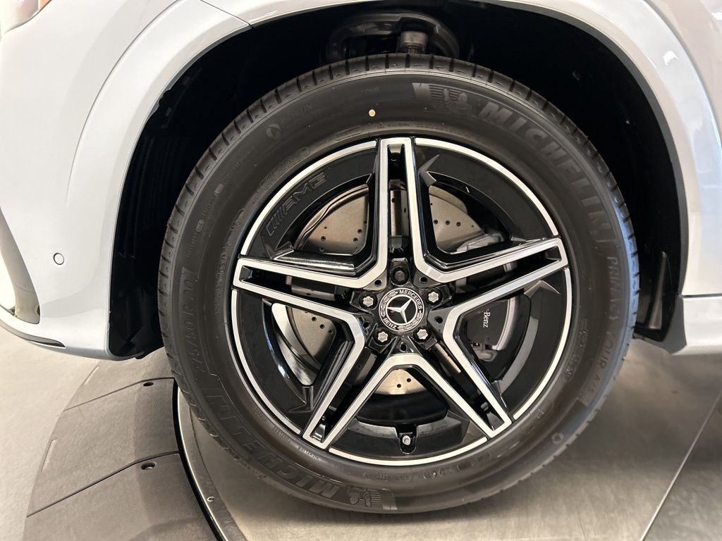 Thumbnail: 2026 Mercedes-Benz GLE - 10