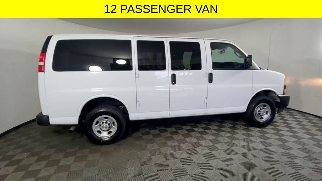 2024 Chevrolet Express 3500 LS 9