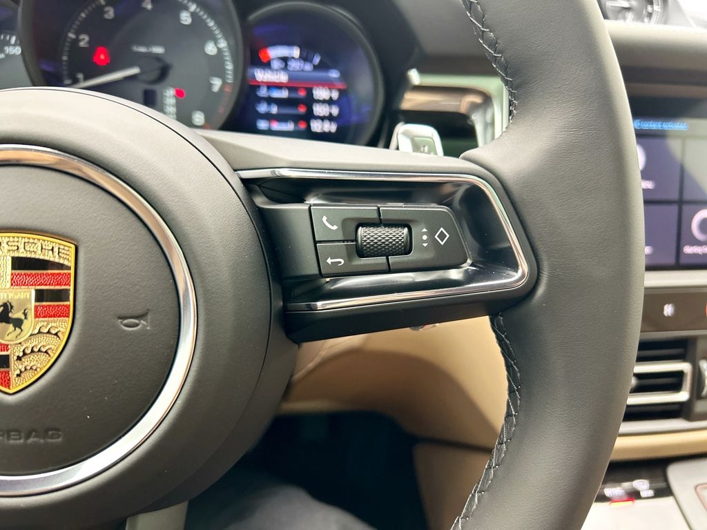 Thumbnail: 2026 Porsche Macan - 15