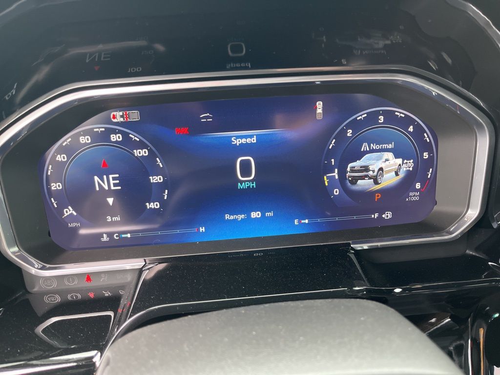 View vehicle photo 7