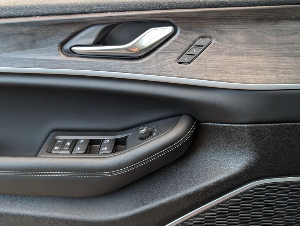 new 2026 Jeep Grand Cherokee L car, priced at $46,130