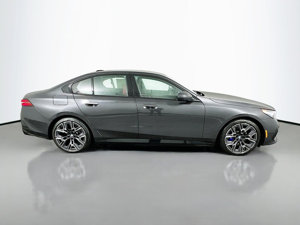 Thumbnail: 2026 BMW i5 - 4