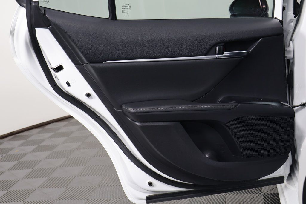 Thumbnail: 2020 Toyota Camry - 13
