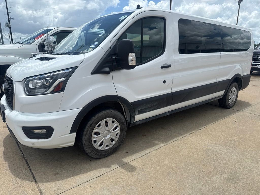 2023 Ford Transit Passenger 350 XLT Low Roof LB RWD