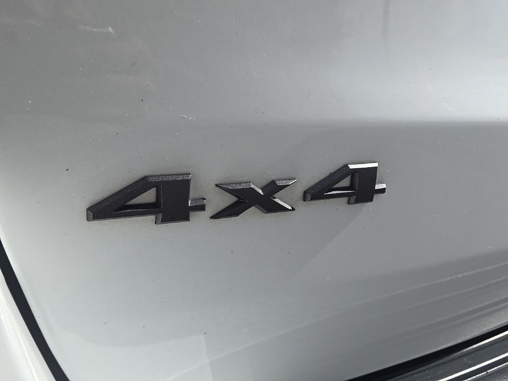 Used 2021 White Jeep High Altitude image 11